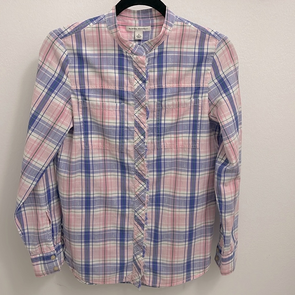 Banana Republic Blouse Hidden Buttons Pink/Blue Plaid Size Small PTP 18” EUC